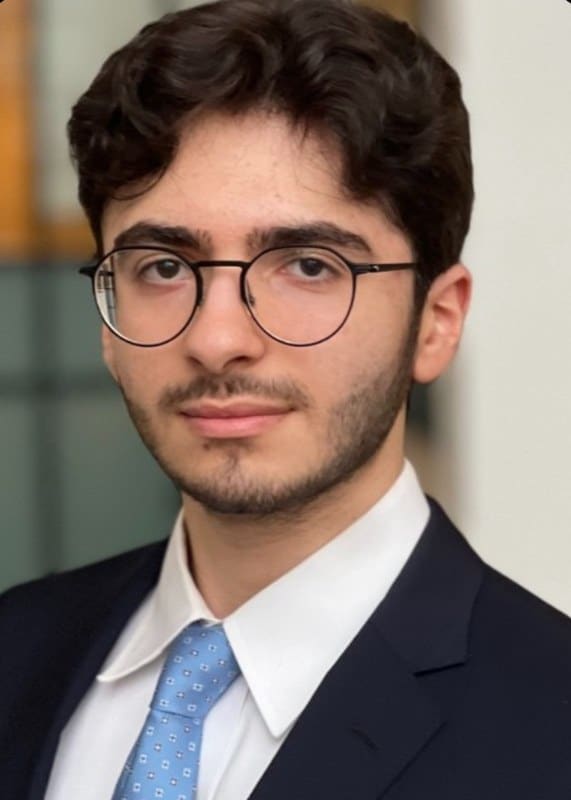 Headshot of Ron K., Financeable student